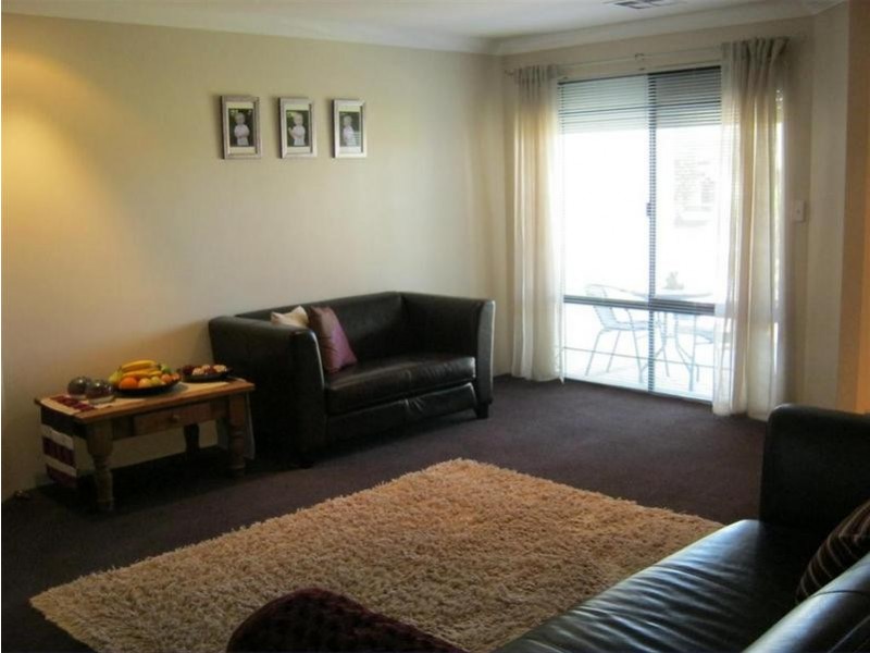 56 Cristobal Cr, Mindarie WA 6030