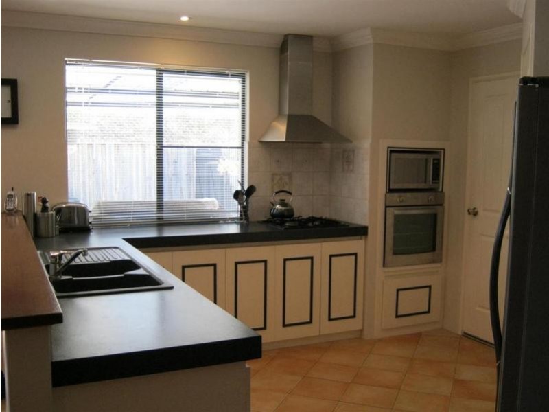 56 Cristobal Cr, Mindarie WA 6030