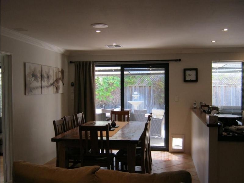 56 Cristobal Cr, Mindarie WA 6030
