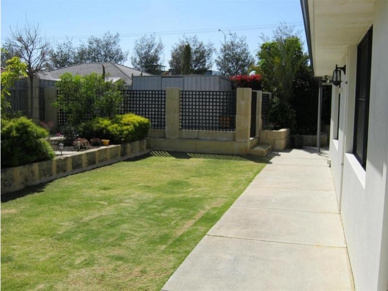 56 Cristobal Cr, Mindarie WA 6030