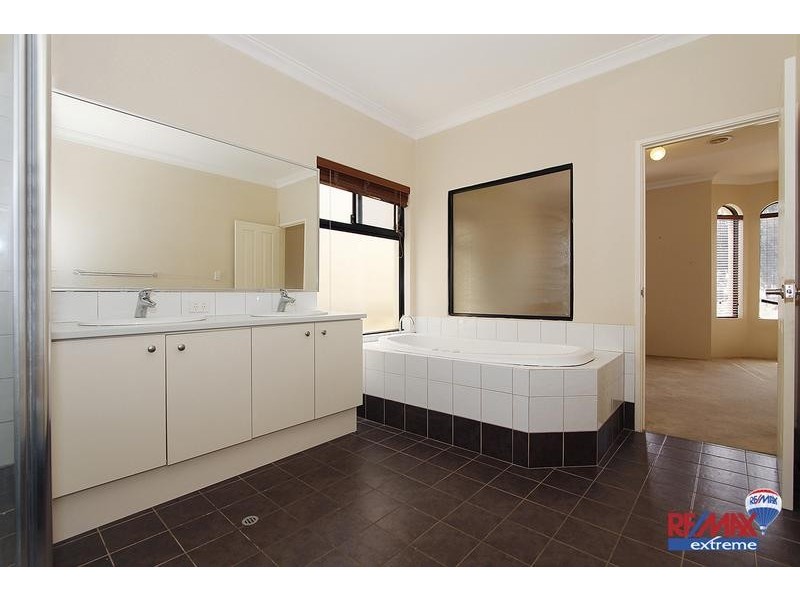 12 Kilgetty Gate, Butler WA 6036