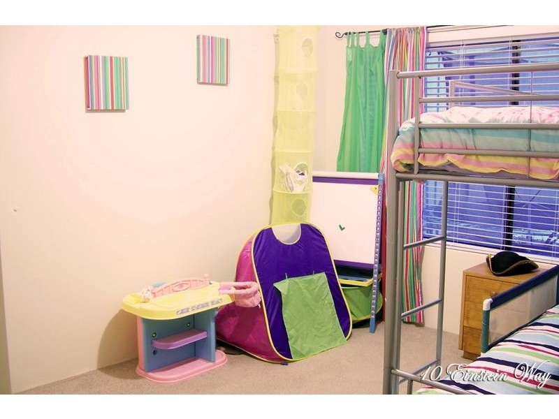 10 Einstein Way, Tapping WA 6065