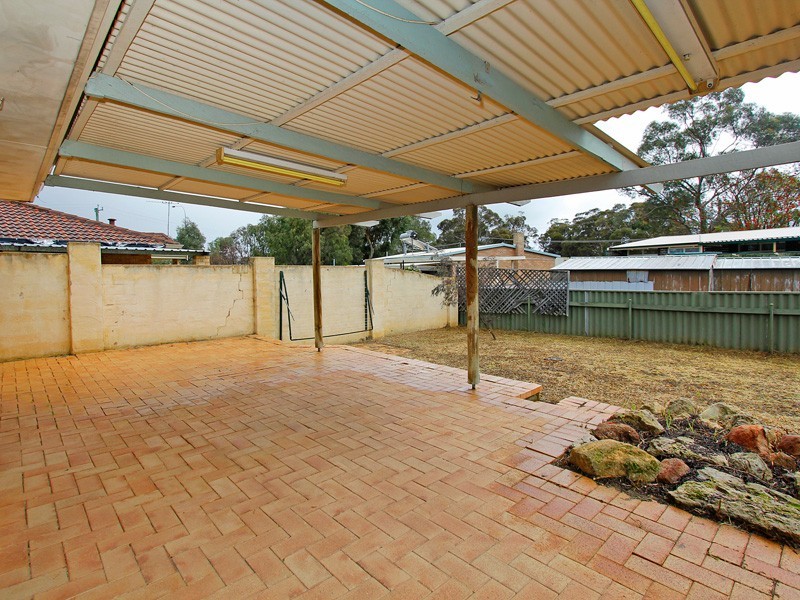 1B Caporn Street, Bullsbrook WA 6084