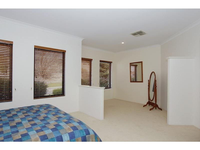 26 Regina Loop, Currambine WA 6028