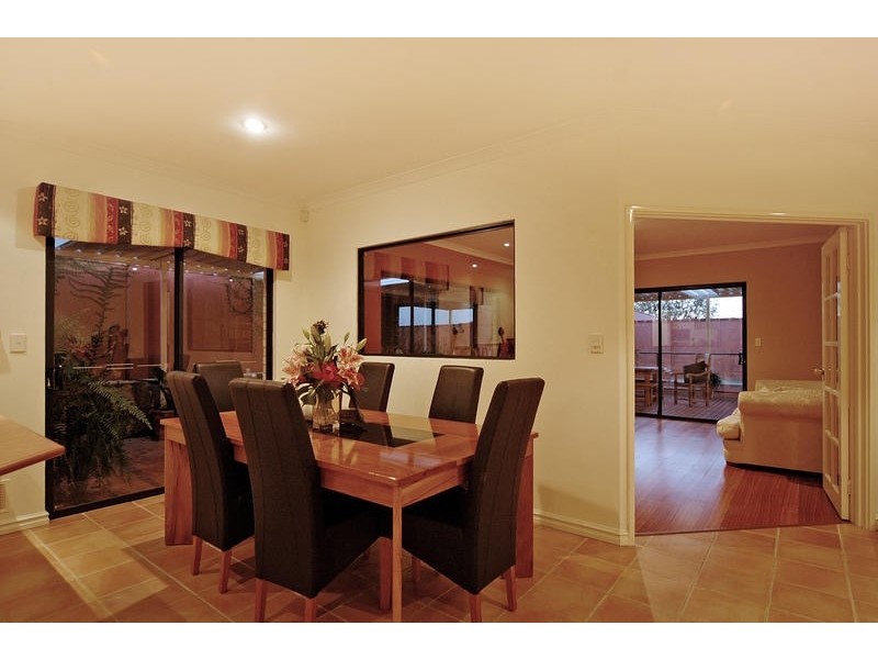 26 Regina Loop, Currambine WA 6028