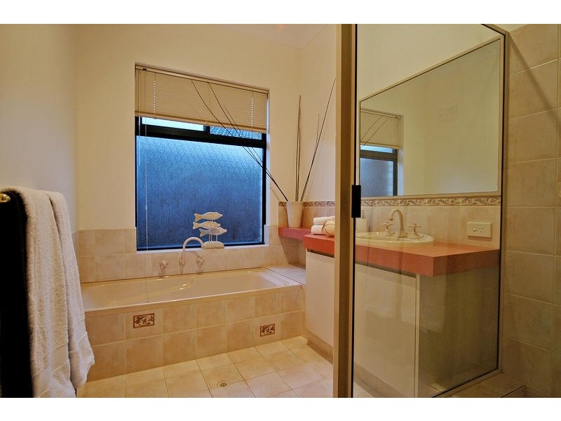 26 Regina Loop, Currambine WA 6028