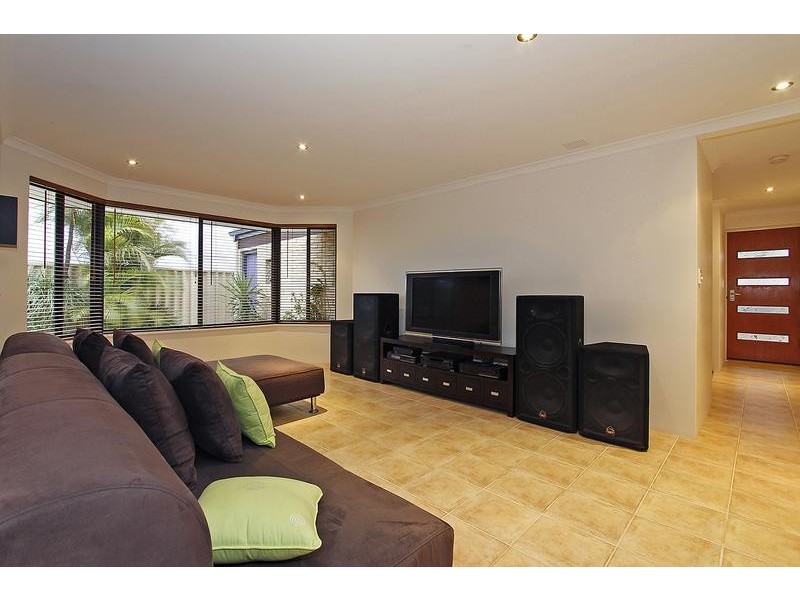 4 Chorley Avenue, Butler WA 6036
