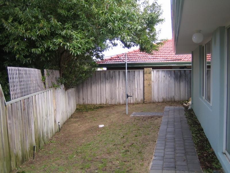 12 Midland Elbow, Mindarie WA 6030