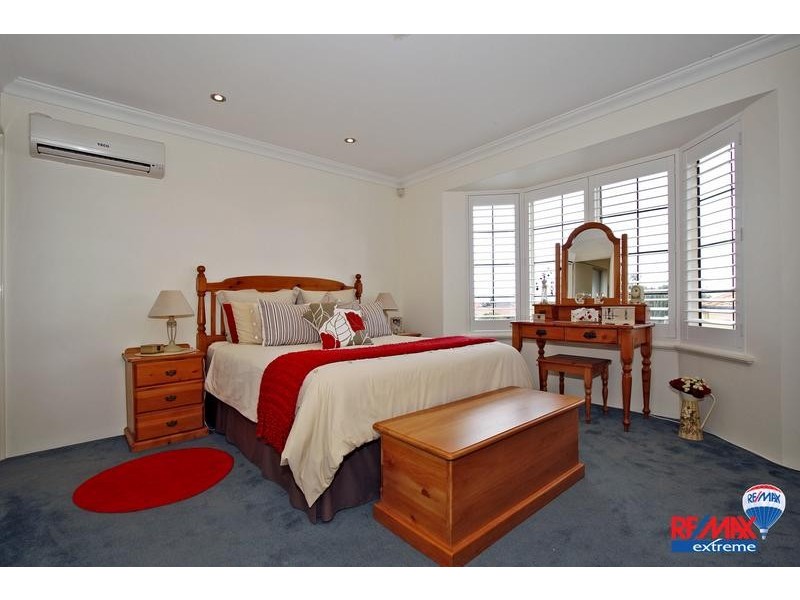 2 Gunsan Mews, Mindarie WA 6030