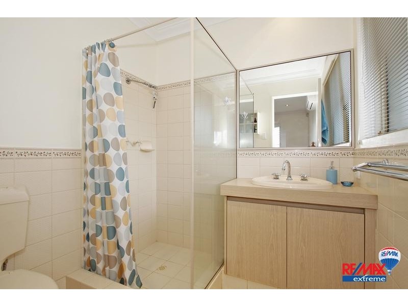2 Gunsan Mews, Mindarie WA 6030