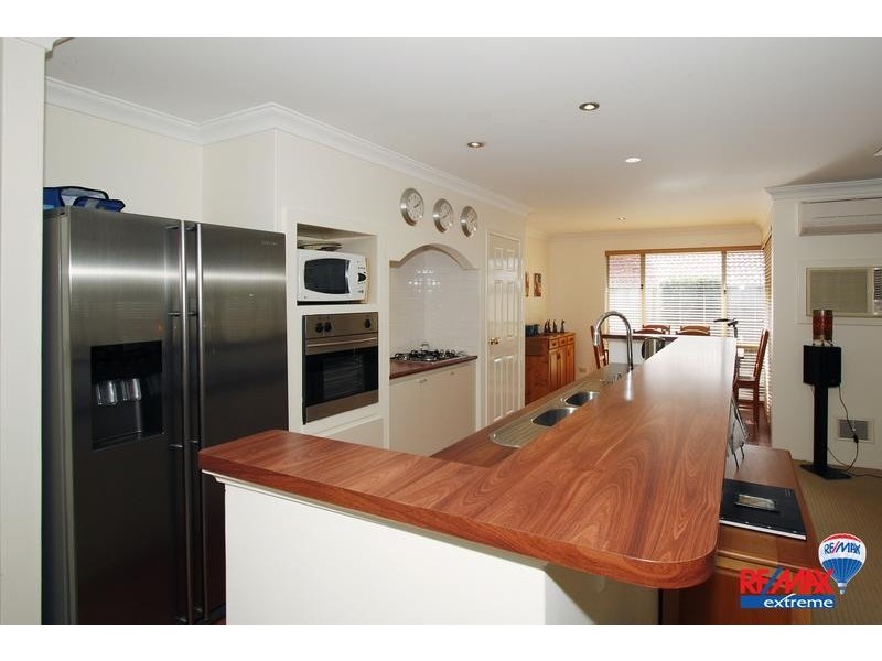 2 Gunsan Mews, Mindarie WA 6030
