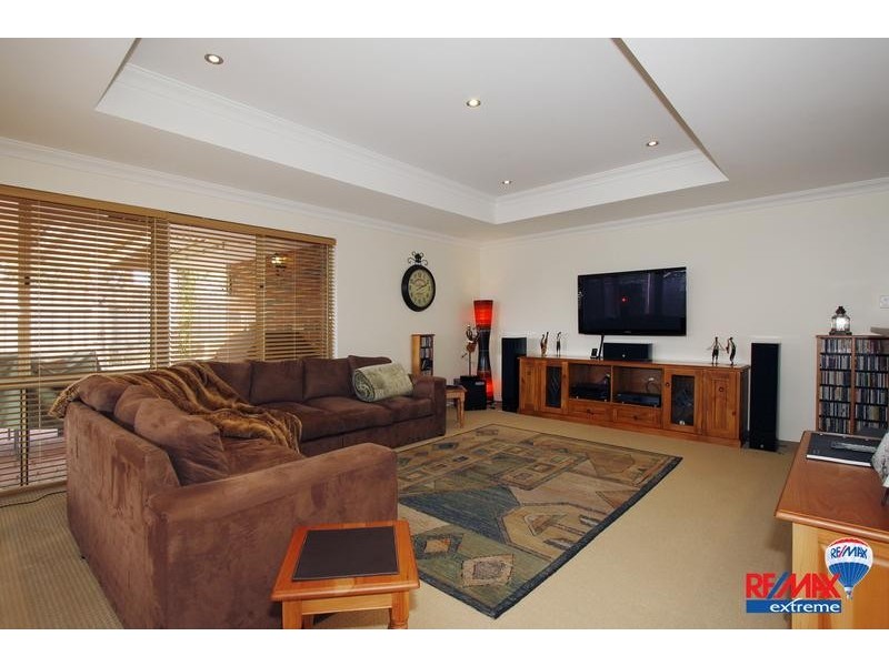 2 Gunsan Mews, Mindarie WA 6030