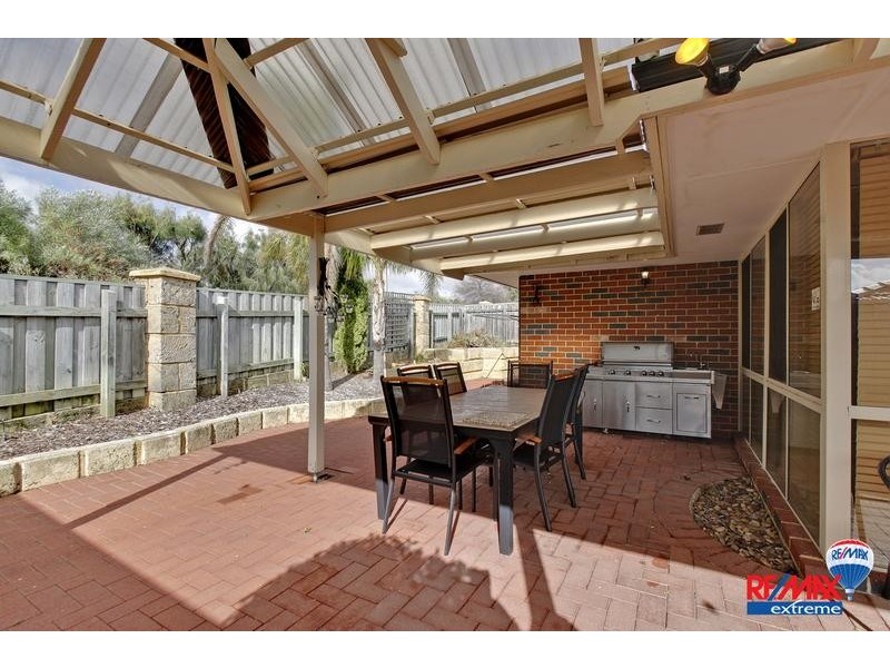 2 Gunsan Mews, Mindarie WA 6030