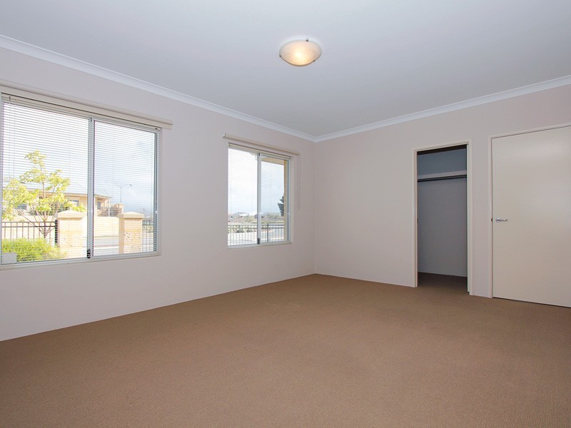1 Elmina Avenue, Ellenbrook WA 6069