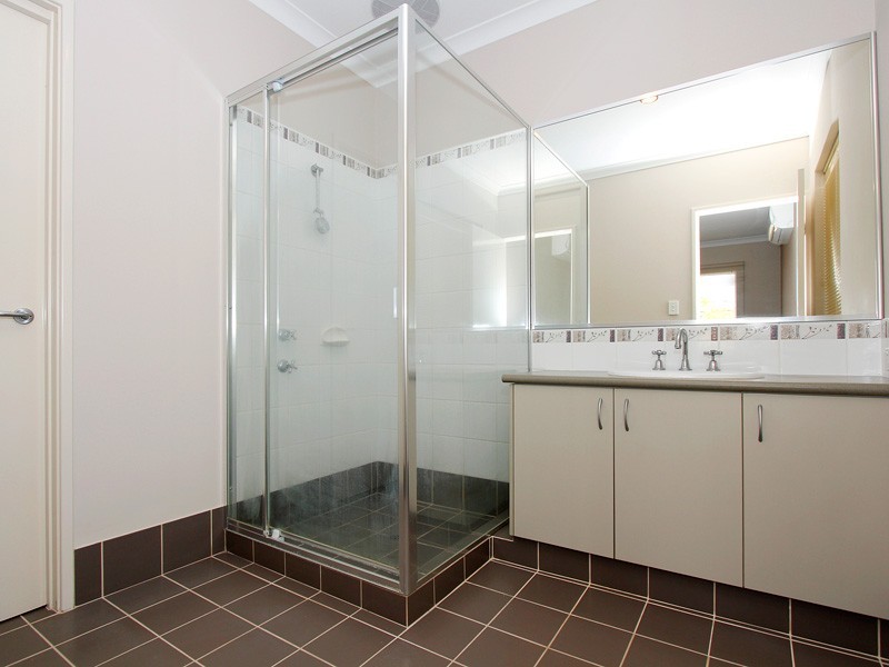 1 Elmina Avenue, Ellenbrook WA 6069
