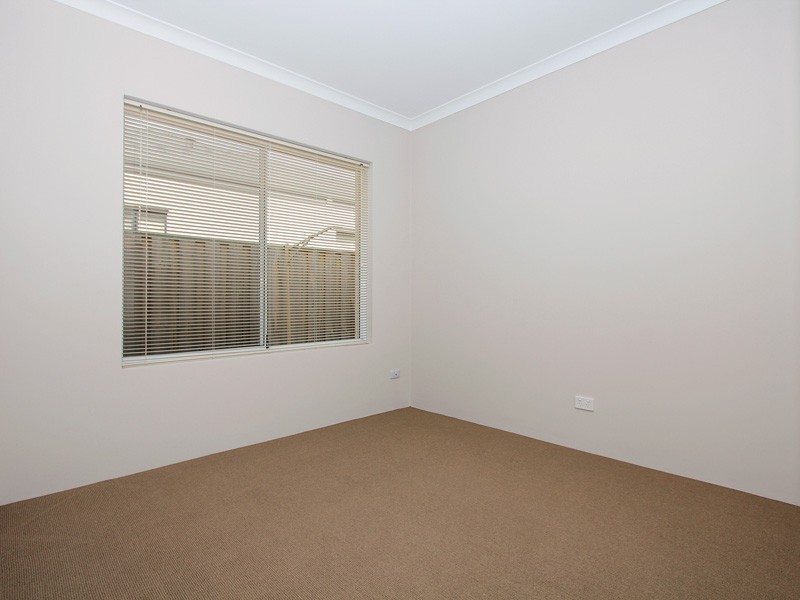 1 Elmina Avenue, Ellenbrook WA 6069