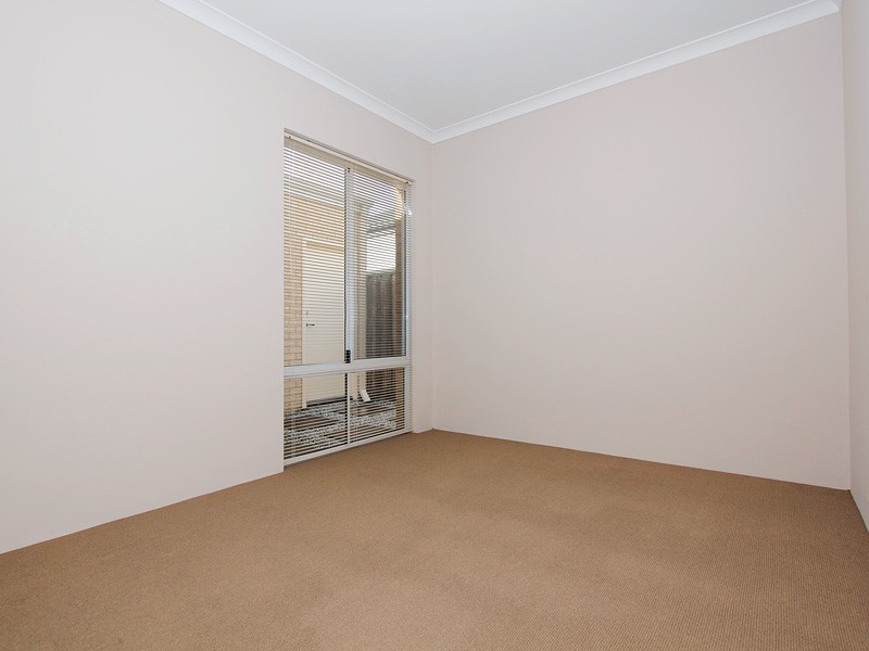 1 Elmina Avenue, Ellenbrook WA 6069