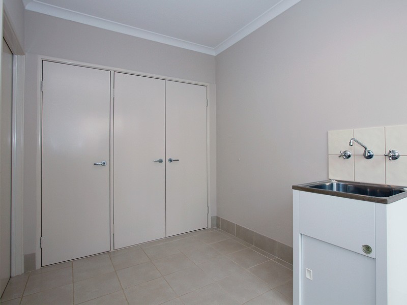 1 Elmina Avenue, Ellenbrook WA 6069