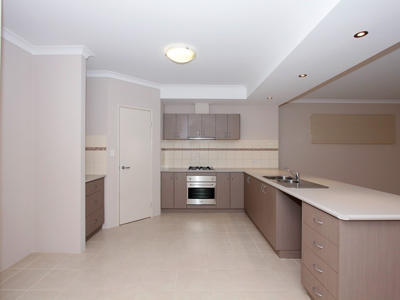 1 Elmina Avenue, Ellenbrook WA 6069