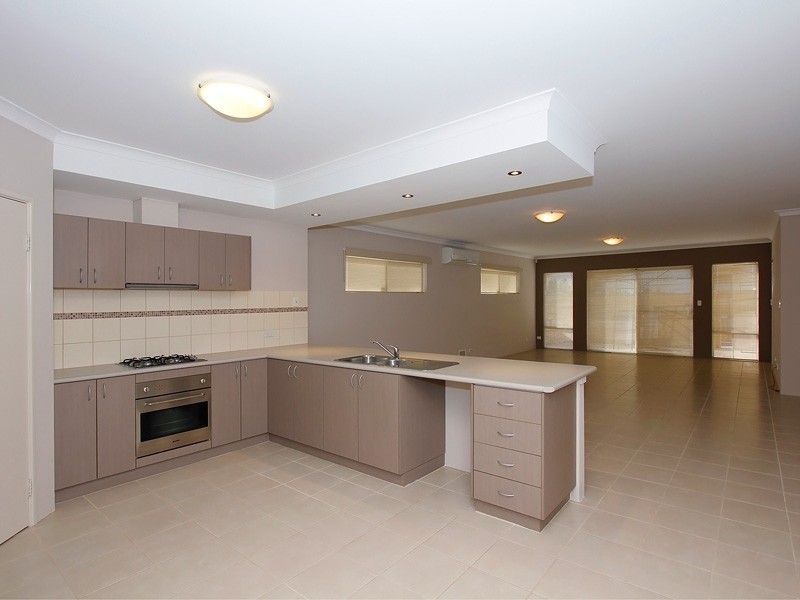 1 Elmina Avenue, Ellenbrook WA 6069