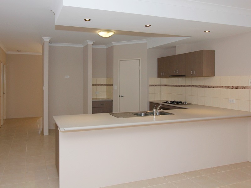 1 Elmina Avenue, Ellenbrook WA 6069