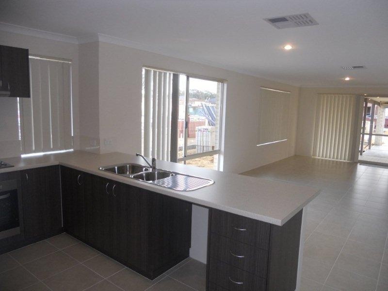 18 Bretton Grange, Butler WA 6036