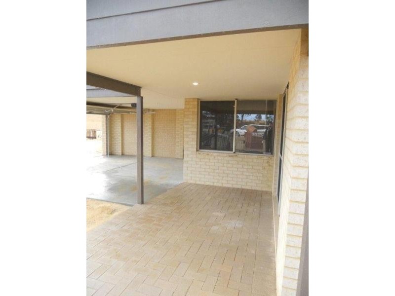 18 Bretton Grange, Butler WA 6036