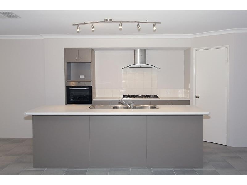 39 Grampians Loop, Yanchep WA 6035