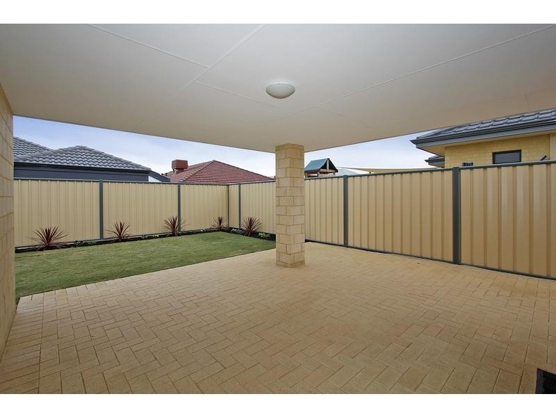 39 Grampians Loop, Yanchep WA 6035