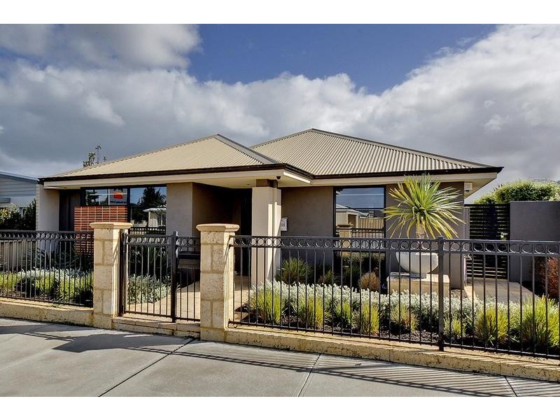 5 Landbeach Boulevard, Butler WA 6036