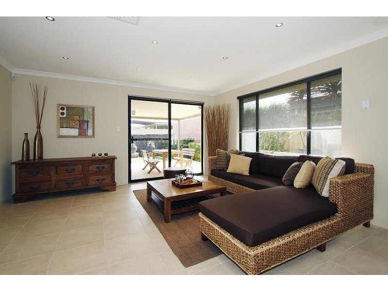 5 Landbeach Boulevard, Butler WA 6036