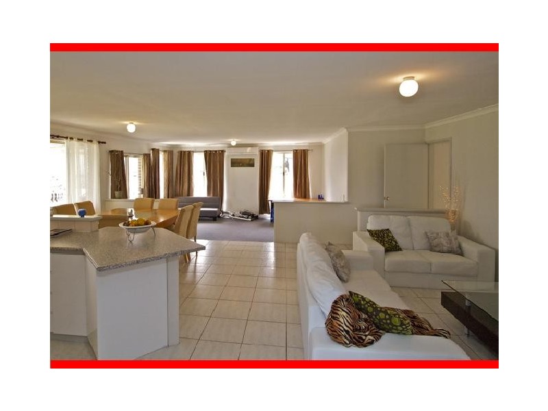 1 Ollera Meander, Carramar WA 6031