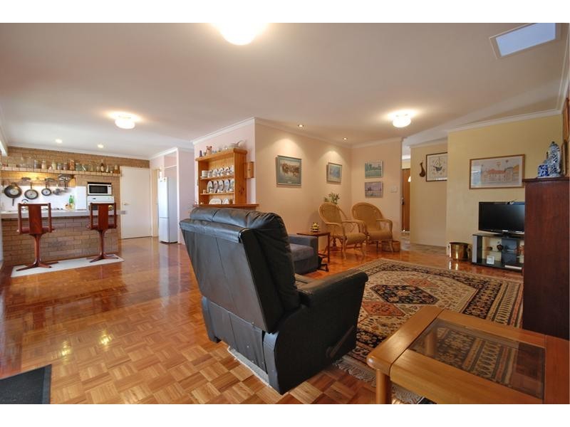 50 Lymburner drive, Hillarys WA 6025