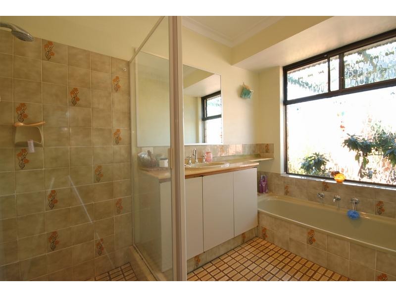 50 Lymburner drive, Hillarys WA 6025