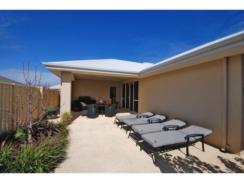 12 Halyard Road, Jindalee WA 6036