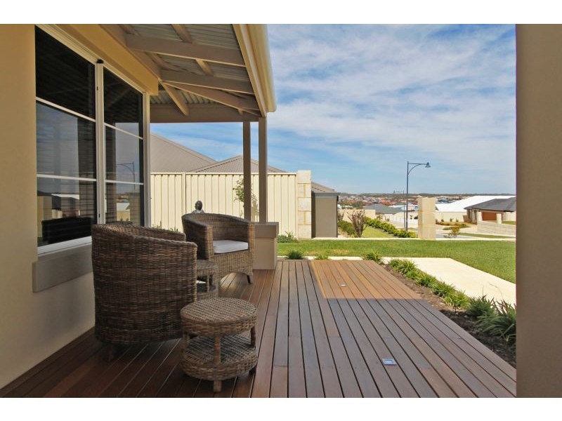 12 Halyard Road, Jindalee WA 6036