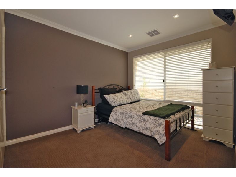 12 Halyard Road, Jindalee WA 6036