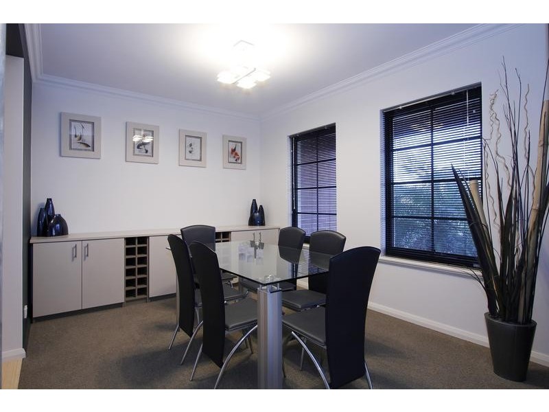 42 Silver Sands Drive, Iluka WA 6028