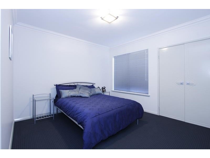 42 Silver Sands Drive, Iluka WA 6028