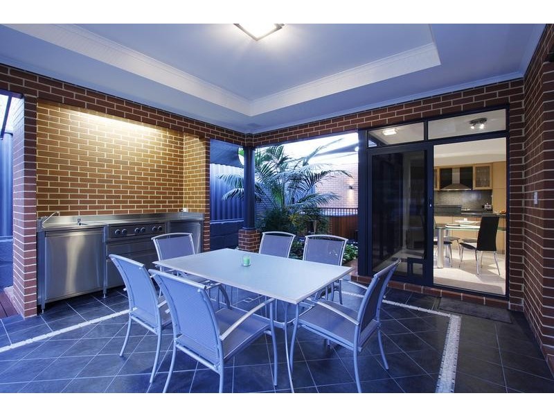 42 Silver Sands Drive, Iluka WA 6028