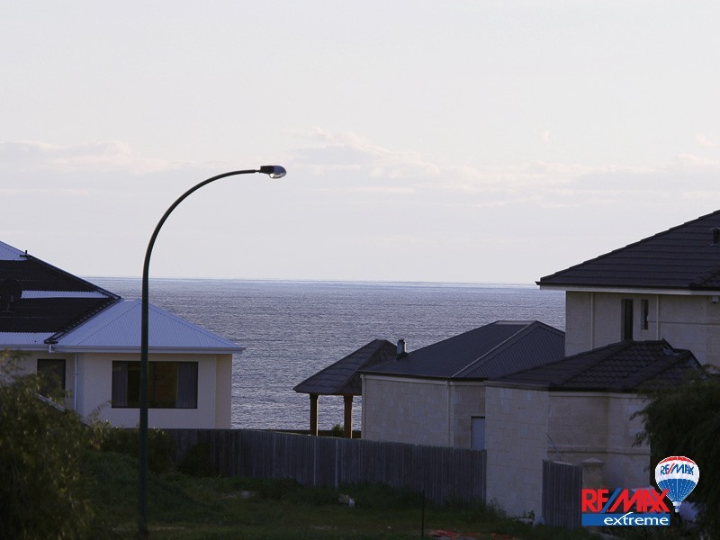 68 Dartmouth Circle, Quinns Rocks WA 6030