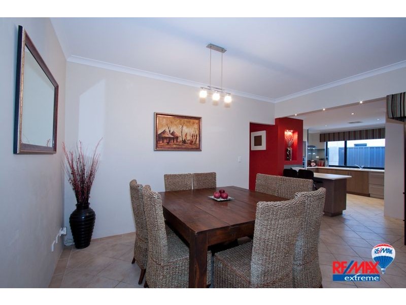 17 Seabird Bend, Jindalee WA 6036