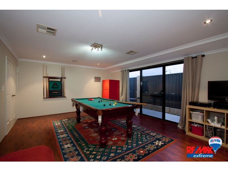 17 Seabird Bend, Jindalee WA 6036