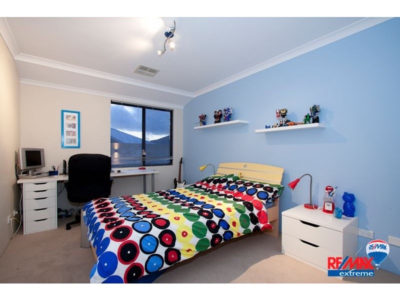 17 Seabird Bend, Jindalee WA 6036