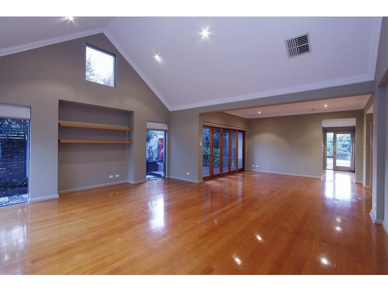 2 Moonflight Crescent, Iluka WA 6028