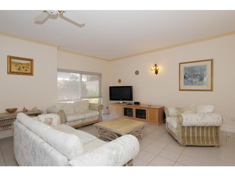 19 Kirribilli Court, Kallaroo WA 6025