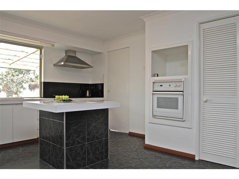 1 Fontana Cove, Joondalup WA 6027