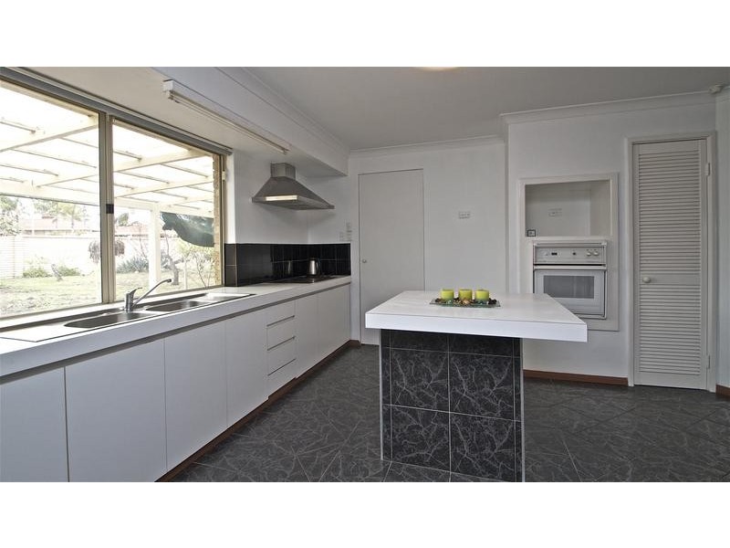 1 Fontana Cove, Joondalup WA 6027