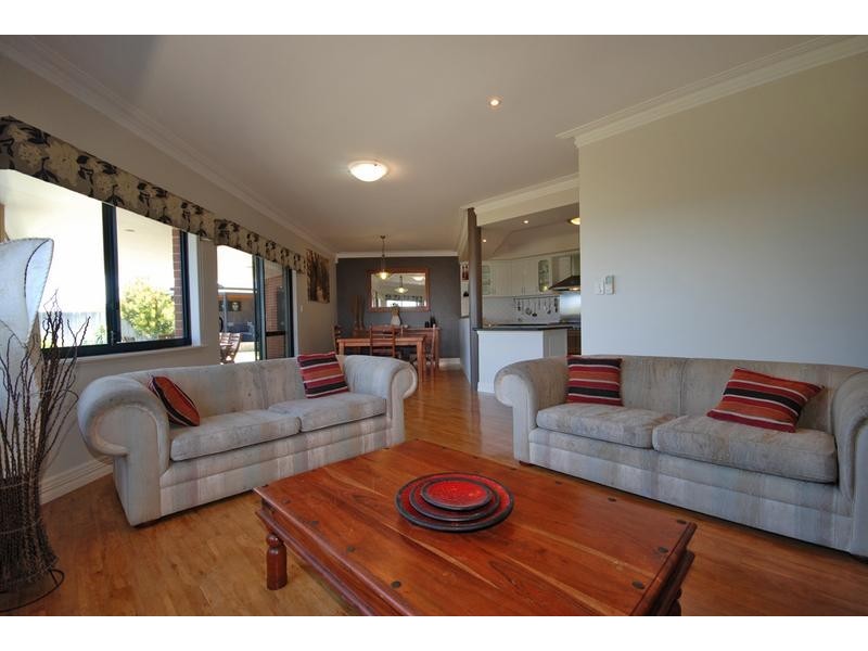 3 Kage Entrance, Mindarie WA 6030