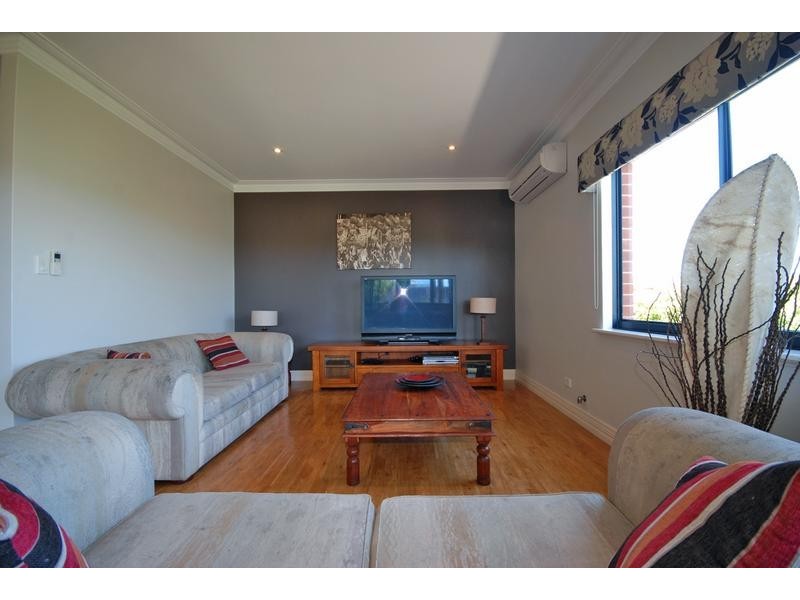 3 Kage Entrance, Mindarie WA 6030